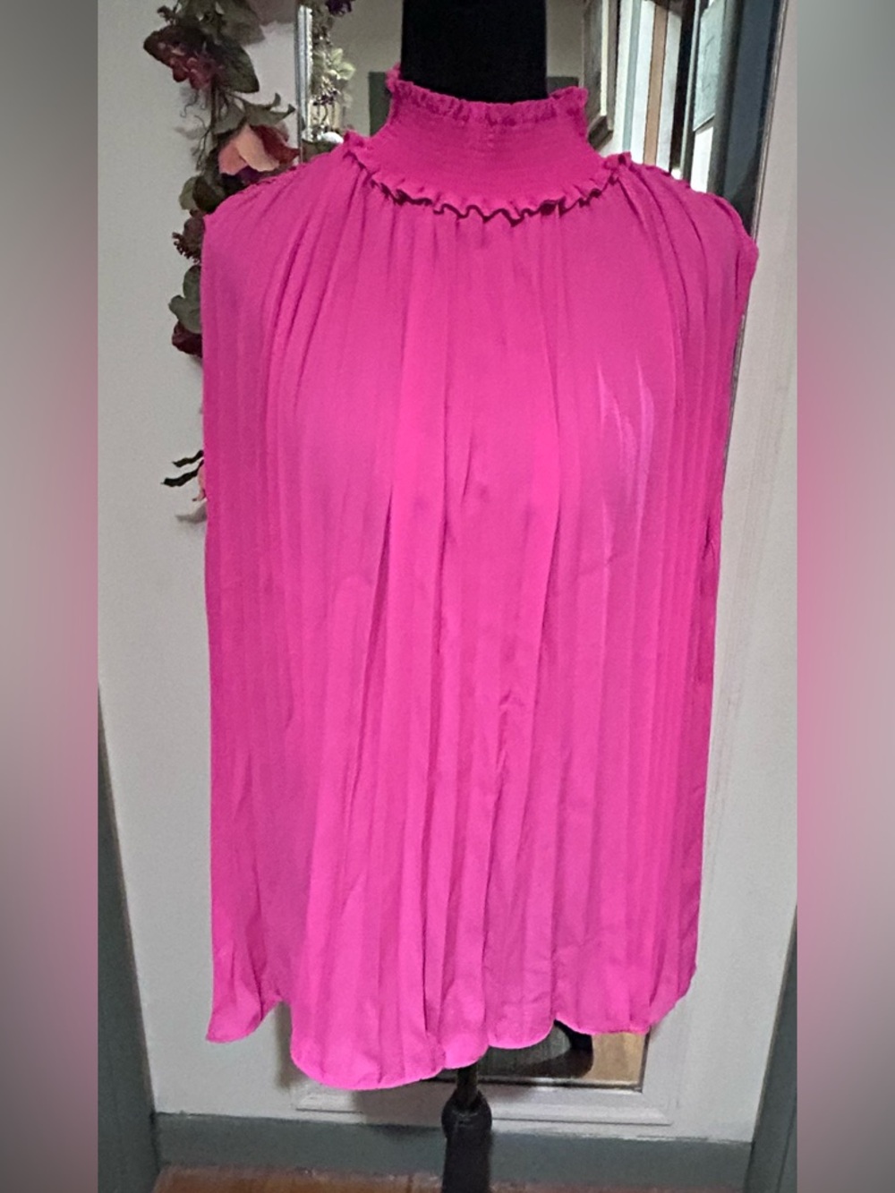 Haptics Pleated Mock Neck Sleeveless Hot Pink NWOT Size Medium - Picture 4 of 4